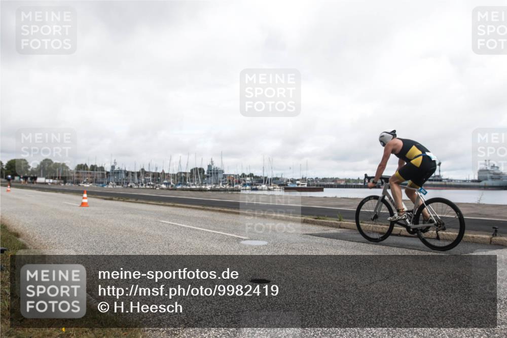 16.08.2026 - KN Förde Triathlon 2026 H.Heesch http://msf.ph/oto/9982419 16.08.2026 11:34:52 Radfahren 374, 394, 408 meine-sportfotos.de