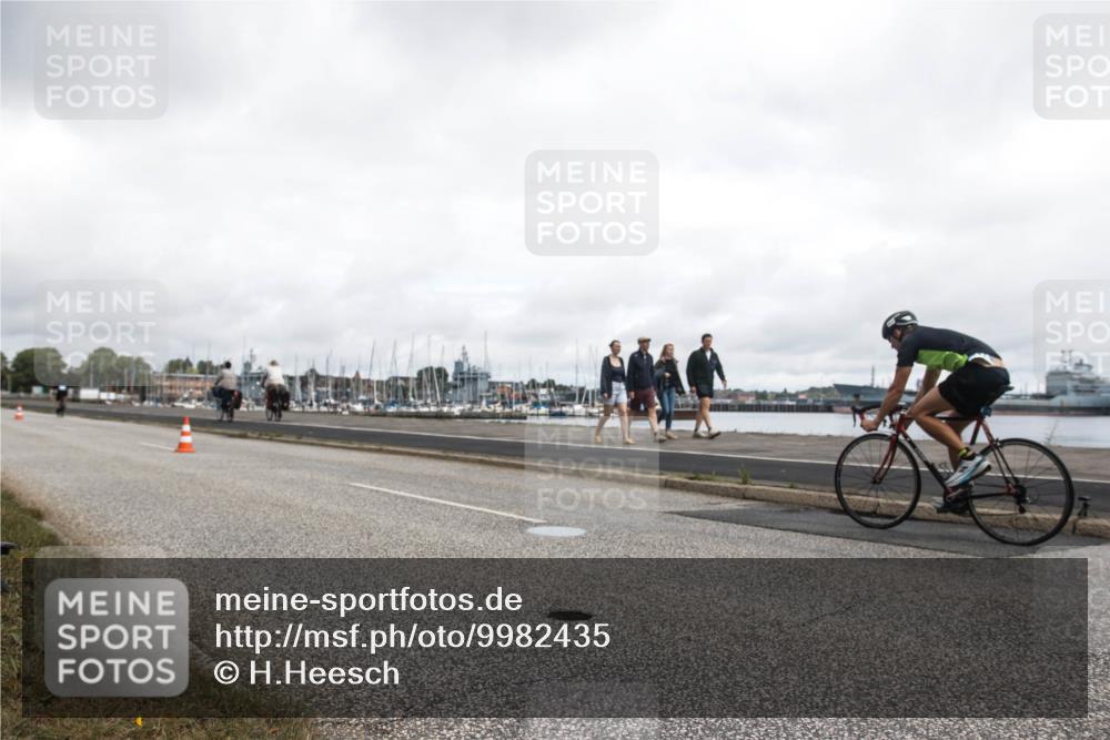 16.08.2026 - KN Förde Triathlon 2026 H.Heesch http://msf.ph/oto/9982435 16.08.2026 11:35:44 Radfahren  meine-sportfotos.de