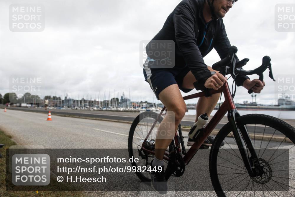 16.08.2026 - KN Förde Triathlon 2026 H.Heesch http://msf.ph/oto/9982449 16.08.2026 11:36:53 Radfahren 375, 422, 429, 436 meine-sportfotos.de