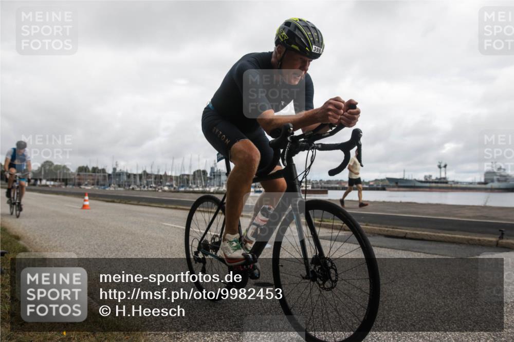 16.08.2026 - KN Förde Triathlon 2026 H.Heesch http://msf.ph/oto/9982453 16.08.2026 11:37:05 Radfahren 370, 398, 404, 407, 415 meine-sportfotos.de