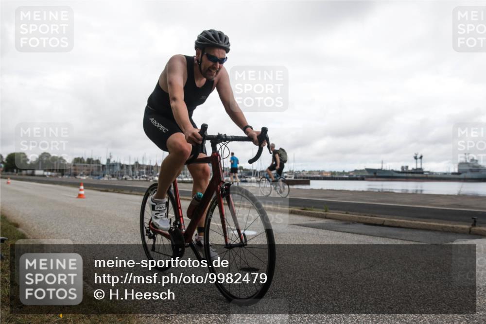 16.08.2026 - KN Förde Triathlon 2026 H.Heesch http://msf.ph/oto/9982479 16.08.2026 11:38:51 Radfahren 360, 406, 414, 435 meine-sportfotos.de
