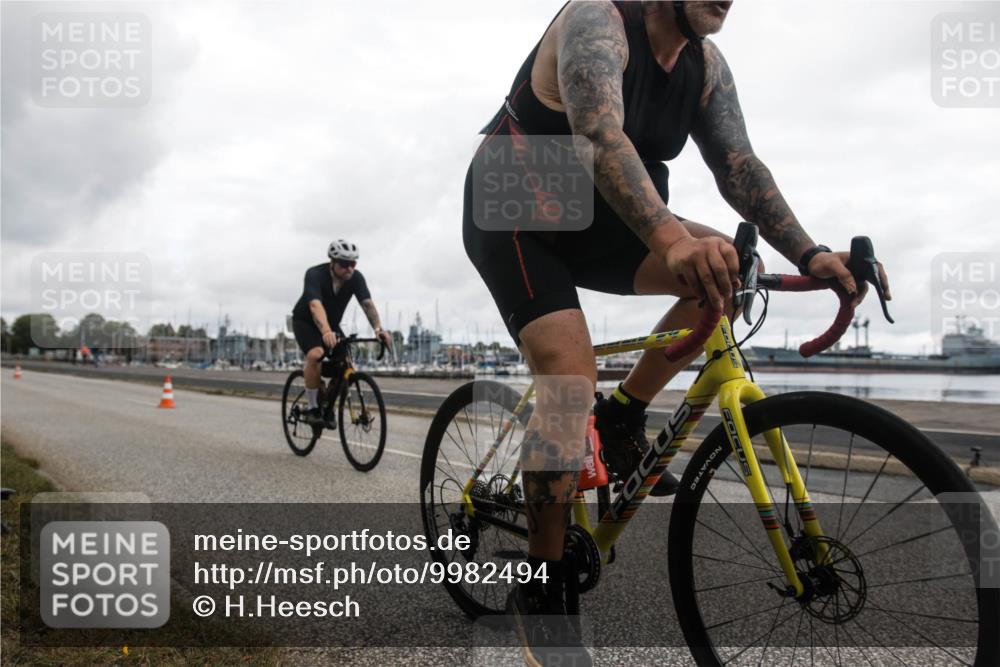 16.08.2026 - KN Förde Triathlon 2026 H.Heesch http://msf.ph/oto/9982494 16.08.2026 11:40:23 Radfahren 315, 342, 352, 365, 413, 430, 432 meine-sportfotos.de