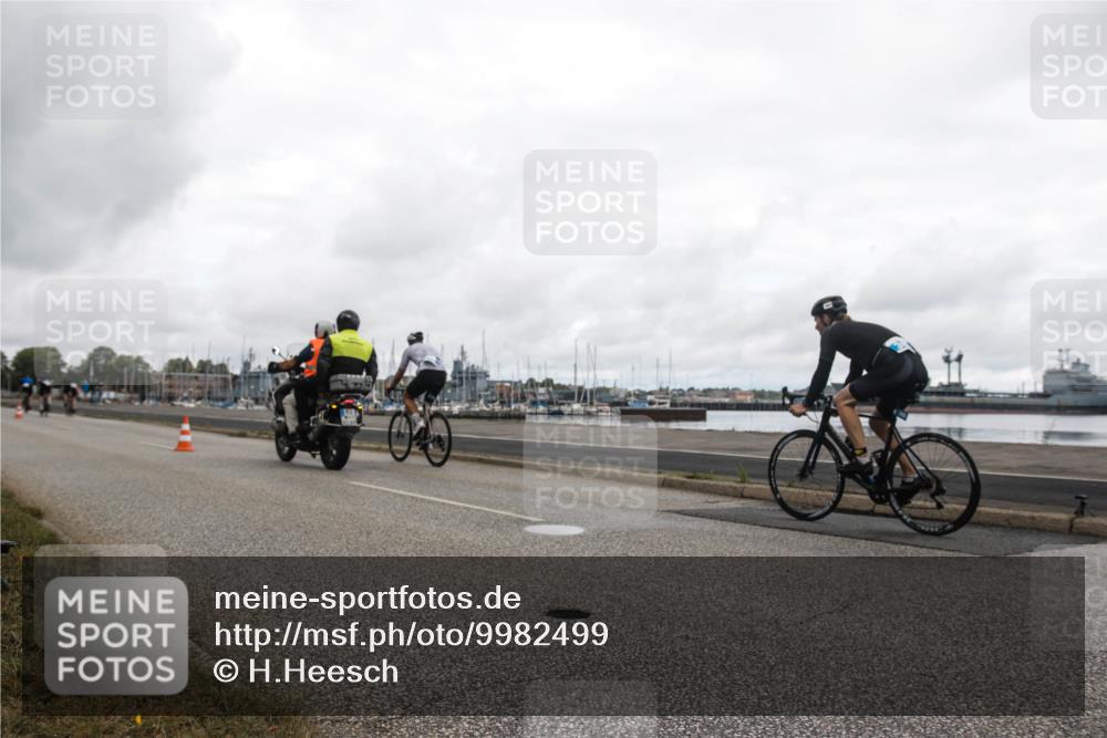 16.08.2026 - KN Förde Triathlon 2026 H.Heesch http://msf.ph/oto/9982499 16.08.2026 11:40:29 Radfahren 386, 411 meine-sportfotos.de