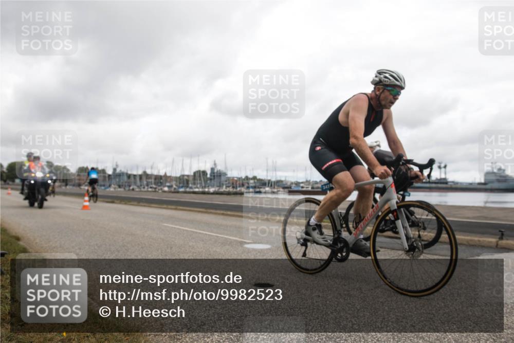 16.08.2026 - KN Förde Triathlon 2026 H.Heesch http://msf.ph/oto/9982523 16.08.2026 11:42:22 Radfahren 393, 395, 408 meine-sportfotos.de