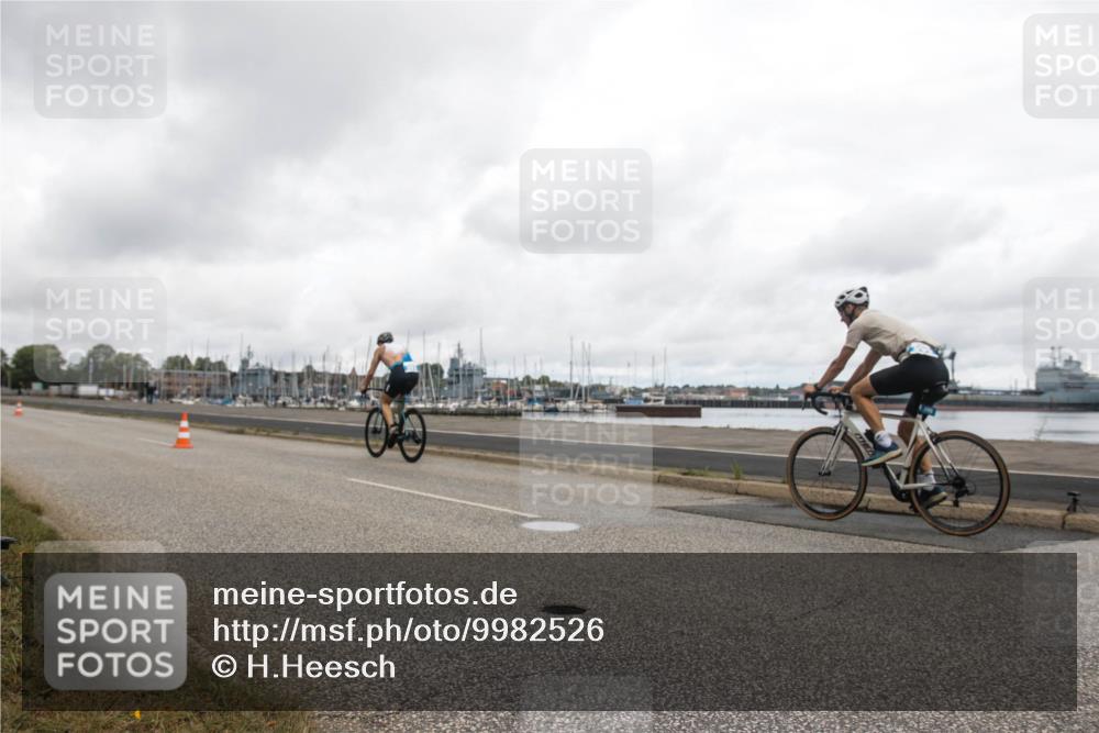 16.08.2026 - KN Förde Triathlon 2026 H.Heesch http://msf.ph/oto/9982526 16.08.2026 11:42:31 Radfahren 357, 425 meine-sportfotos.de