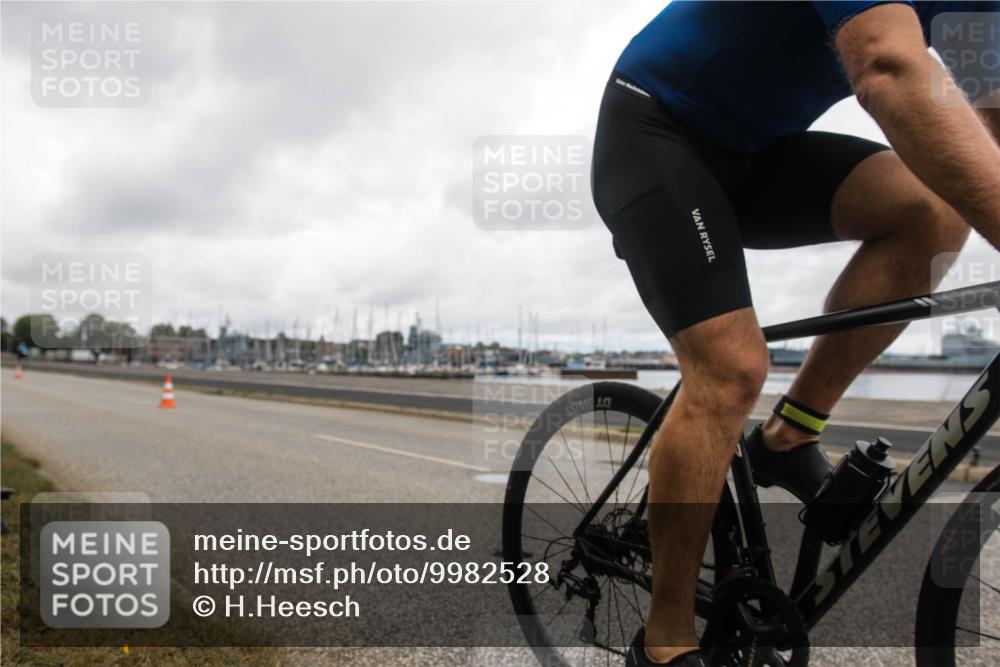 16.08.2026 - KN Förde Triathlon 2026 H.Heesch http://msf.ph/oto/9982528 16.08.2026 11:42:45 Radfahren 399, 410 meine-sportfotos.de