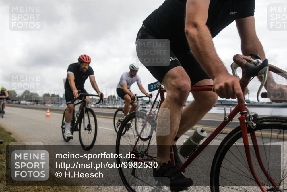 16.08.2026 - KN Förde Triathlon 2026 H.Heesch http://msf.ph/oto/9982530 16.08.2026 11:42:56 Radfahren 394, 396, 401 meine-sportfotos.de