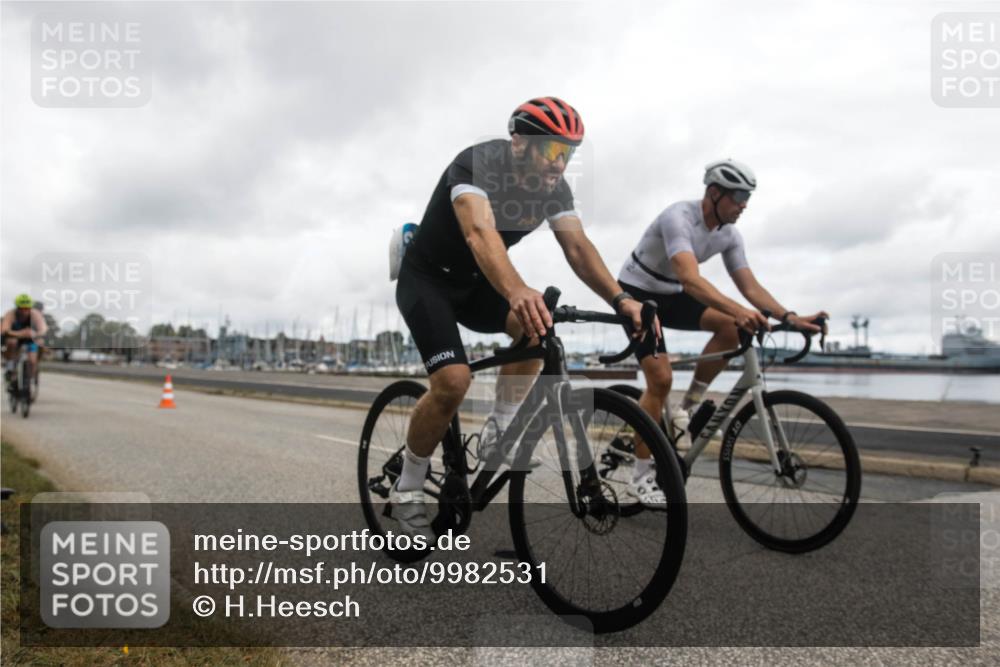 16.08.2026 - KN Förde Triathlon 2026 H.Heesch http://msf.ph/oto/9982531 16.08.2026 11:42:56 Radfahren 394, 396, 401 meine-sportfotos.de