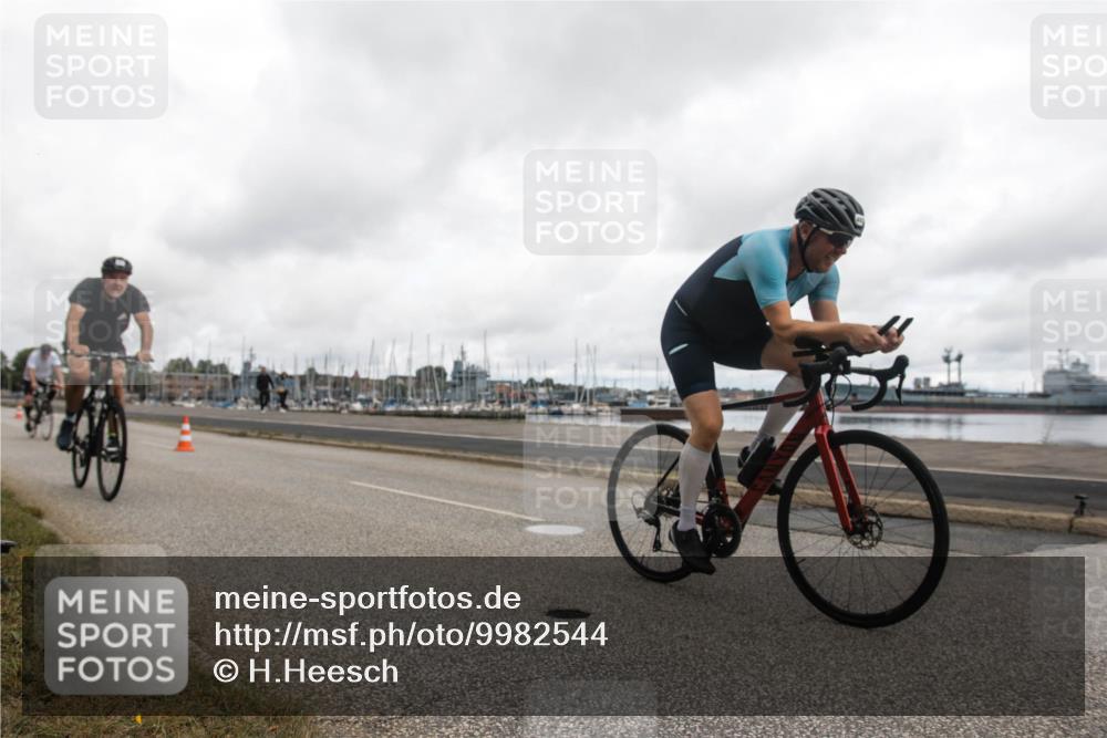 16.08.2026 - KN Förde Triathlon 2026 H.Heesch http://msf.ph/oto/9982544 16.08.2026 11:44:04 Radfahren 351, 421, 801 meine-sportfotos.de