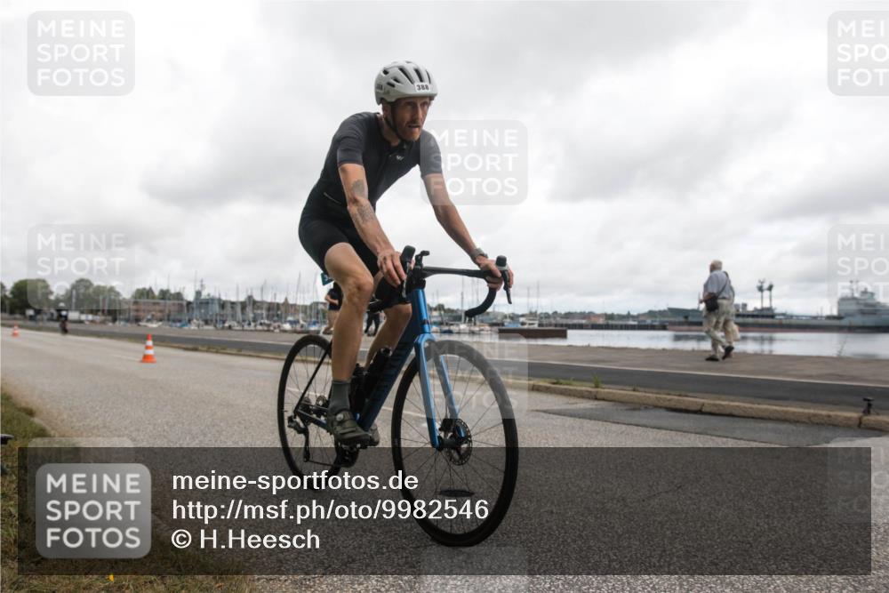 16.08.2026 - KN Förde Triathlon 2026 H.Heesch http://msf.ph/oto/9982546 16.08.2026 11:44:16 Radfahren  meine-sportfotos.de