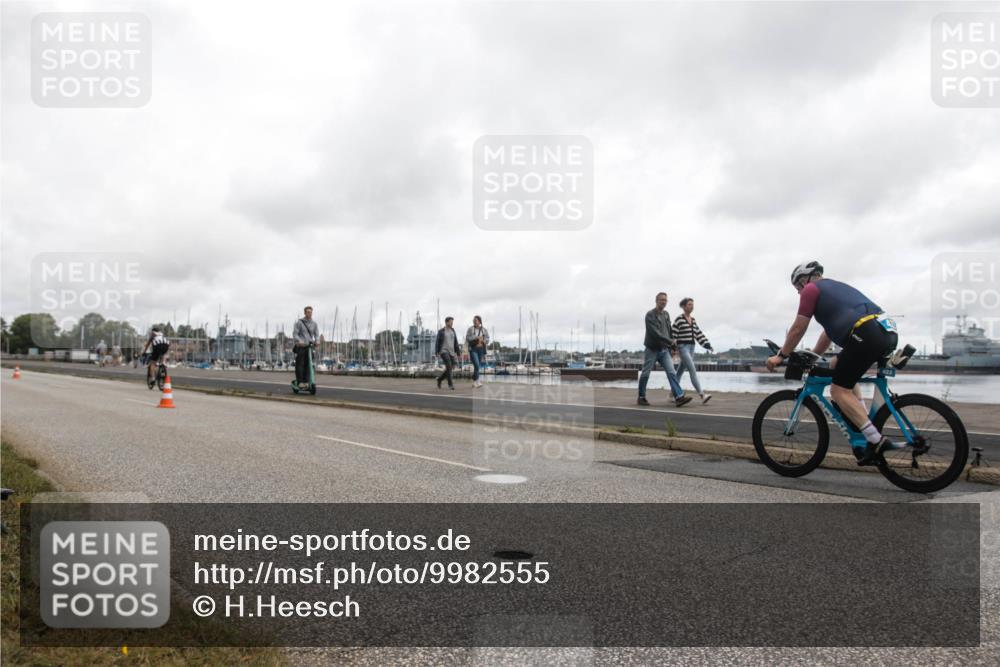 16.08.2026 - KN Förde Triathlon 2026 H.Heesch http://msf.ph/oto/9982555 16.08.2026 11:45:05 Radfahren 438, 439 meine-sportfotos.de