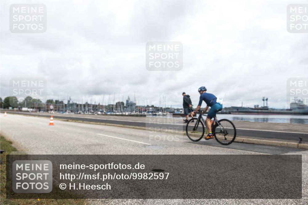 16.08.2026 - KN Förde Triathlon 2026 H.Heesch http://msf.ph/oto/9982597 16.08.2026 11:49:51 Radfahren 378, 384 meine-sportfotos.de