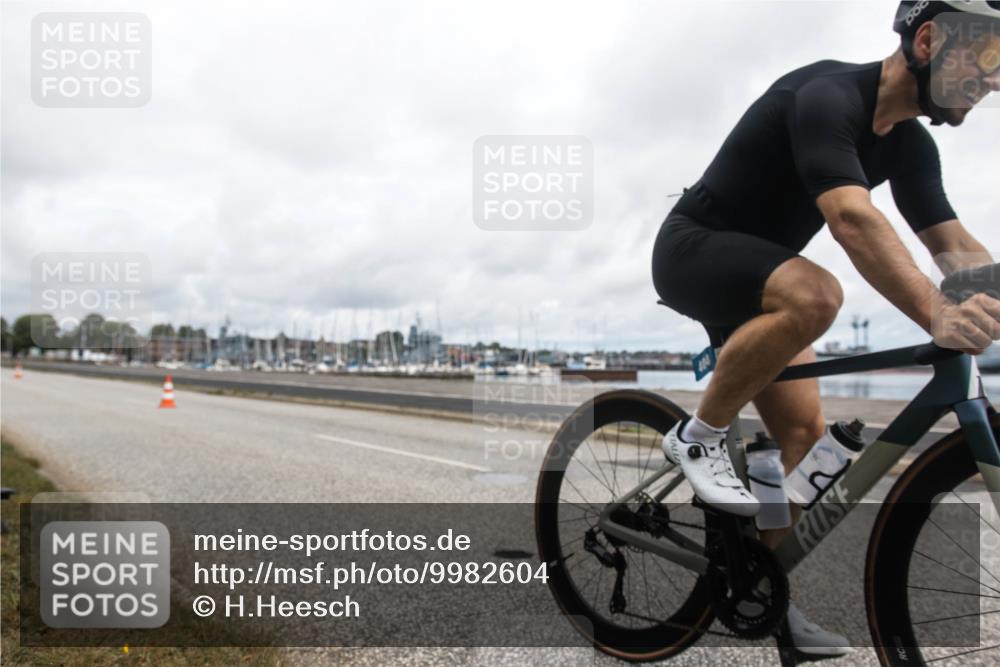 16.08.2026 - KN Förde Triathlon 2026 H.Heesch http://msf.ph/oto/9982604 16.08.2026 11:51:00 Radfahren 428 meine-sportfotos.de
