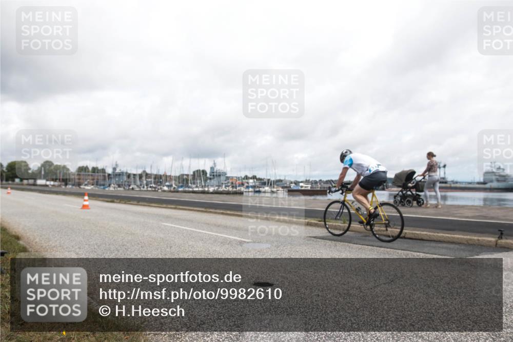 16.08.2026 - KN Förde Triathlon 2026 H.Heesch http://msf.ph/oto/9982610 16.08.2026 11:52:06 Radfahren  meine-sportfotos.de