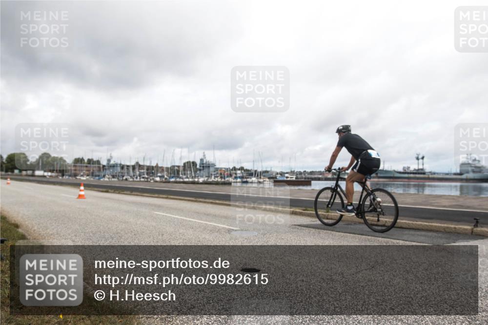 16.08.2026 - KN Förde Triathlon 2026 H.Heesch http://msf.ph/oto/9982615 16.08.2026 11:53:39 Radfahren  meine-sportfotos.de