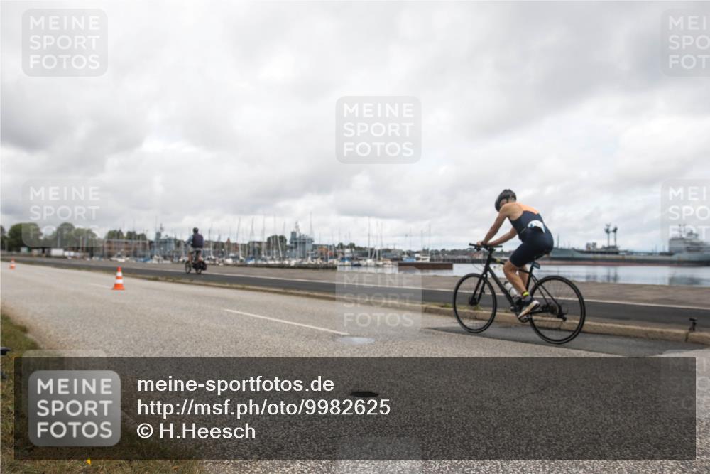 16.08.2026 - KN Förde Triathlon 2026 H.Heesch http://msf.ph/oto/9982625 16.08.2026 11:57:41 Radfahren  meine-sportfotos.de