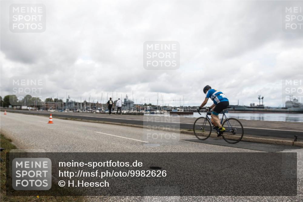 16.08.2026 - KN Förde Triathlon 2026 H.Heesch http://msf.ph/oto/9982626 16.08.2026 11:58:12 Radfahren  meine-sportfotos.de