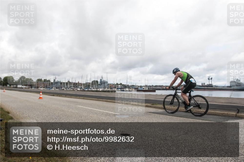 16.08.2026 - KN Förde Triathlon 2026 H.Heesch http://msf.ph/oto/9982632 16.08.2026 12:00:58 Radfahren  meine-sportfotos.de