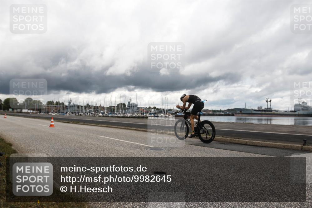 16.08.2026 - KN Förde Triathlon 2026 H.Heesch http://msf.ph/oto/9982645 16.08.2026 12:41:57 Radfahren  meine-sportfotos.de