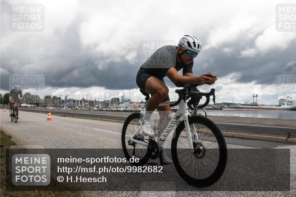 16.08.2026 - KN Förde Triathlon 2026 H.Heesch http://msf.ph/oto/9982682 16.08.2026 12:49:37 Radfahren 501, 540, 542, 543, 551 meine-sportfotos.de