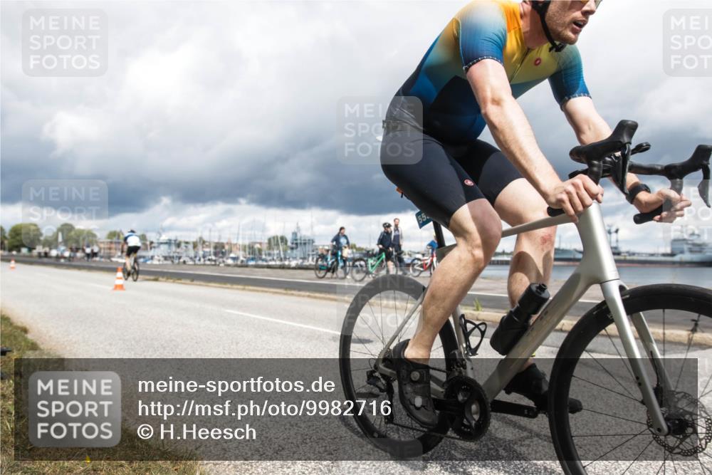 16.08.2026 - KN Förde Triathlon 2026 H.Heesch http://msf.ph/oto/9982716 16.08.2026 12:52:23 Radfahren 541, 553, 598 meine-sportfotos.de