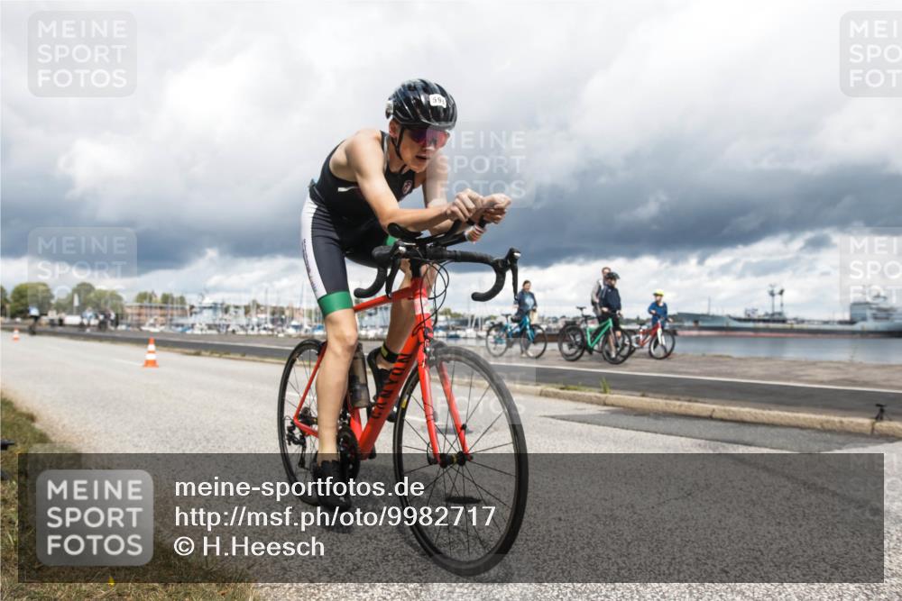 16.08.2026 - KN Förde Triathlon 2026 H.Heesch http://msf.ph/oto/9982717 16.08.2026 12:52:25 Radfahren 503, 541, 598 meine-sportfotos.de