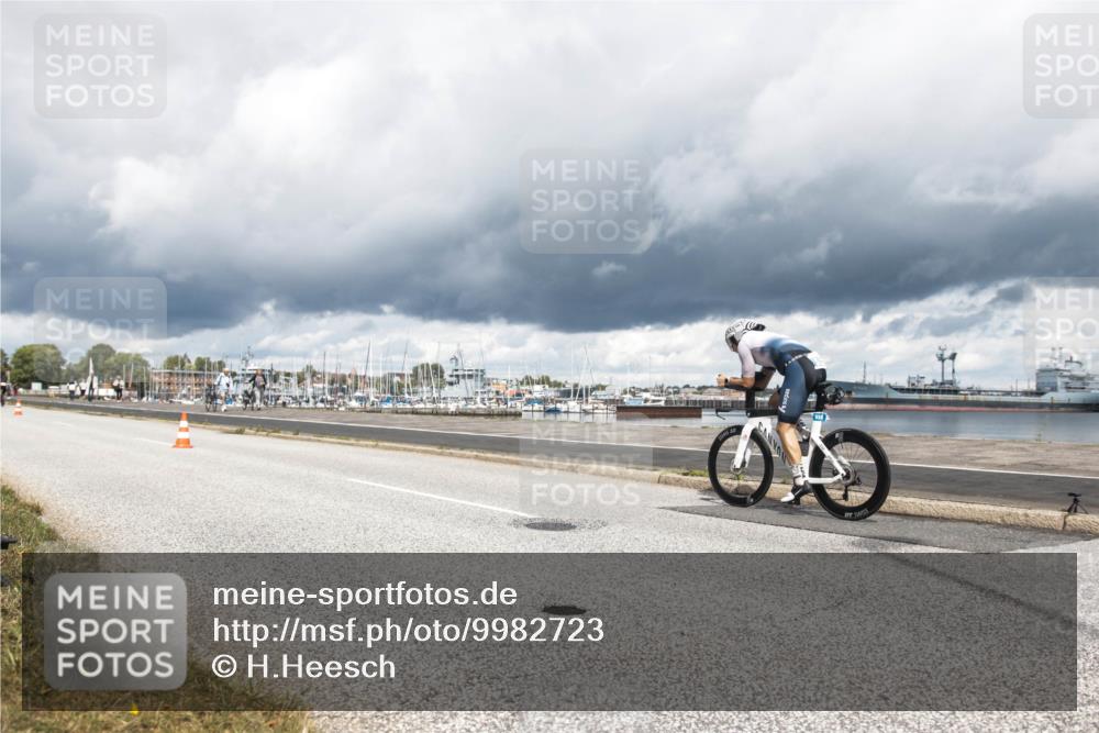 16.08.2026 - KN Förde Triathlon 2026 H.Heesch http://msf.ph/oto/9982723 16.08.2026 12:52:40 Radfahren 533, 555, 558 meine-sportfotos.de