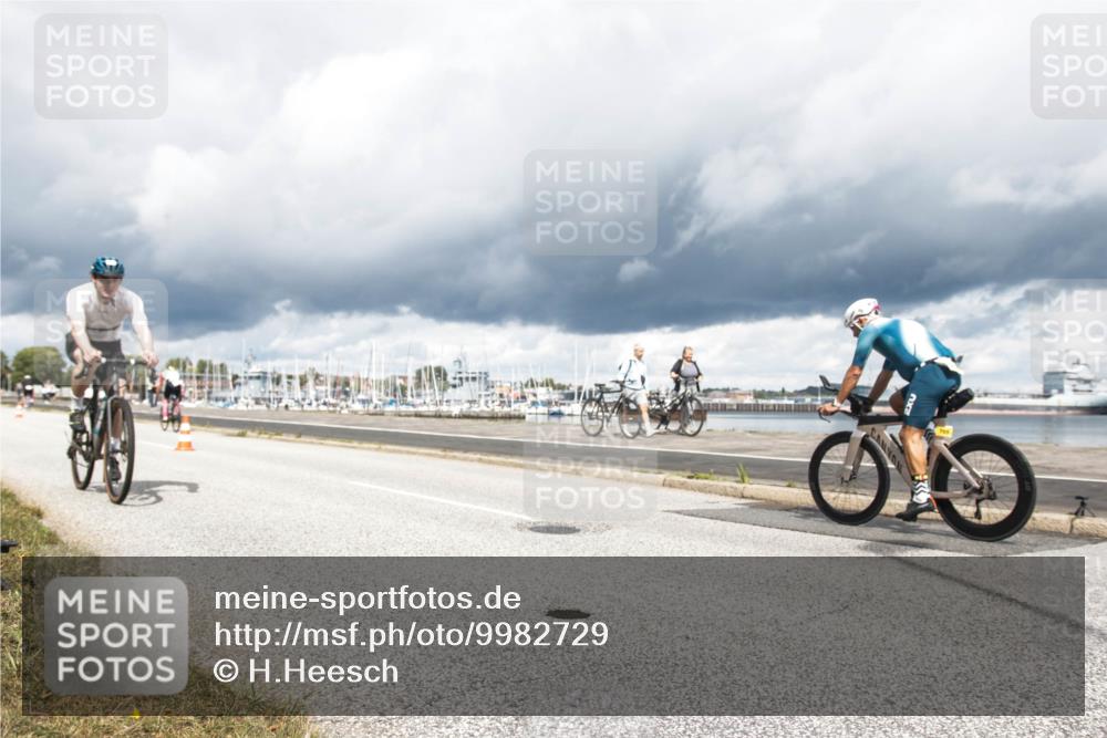 16.08.2026 - KN Förde Triathlon 2026 H.Heesch http://msf.ph/oto/9982729 16.08.2026 12:52:57 Radfahren 538, 548, 562, 580, 705 meine-sportfotos.de