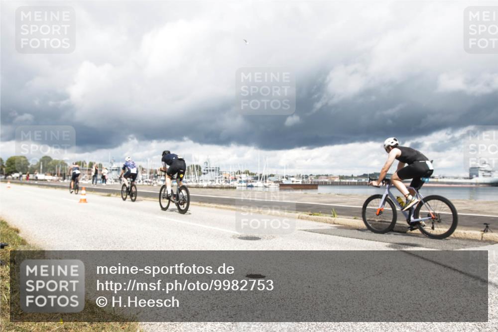 16.08.2026 - KN Förde Triathlon 2026 H.Heesch http://msf.ph/oto/9982753 16.08.2026 12:53:08 Radfahren 535, 559, 701, 733 meine-sportfotos.de