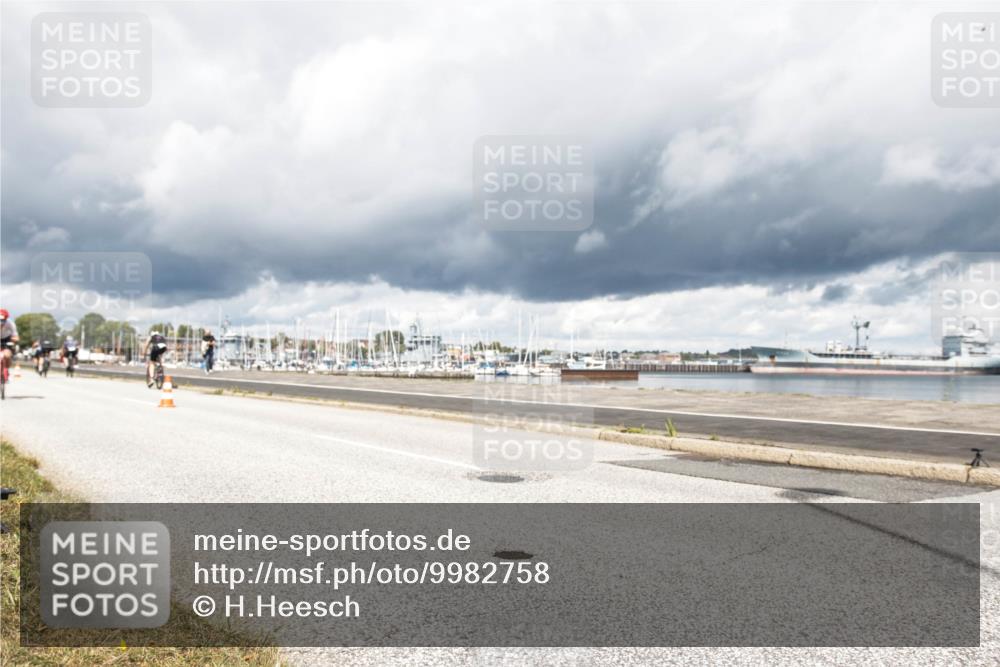 16.08.2026 - KN Förde Triathlon 2026 H.Heesch http://msf.ph/oto/9982758 16.08.2026 12:53:10 Radfahren 561, 701 meine-sportfotos.de
