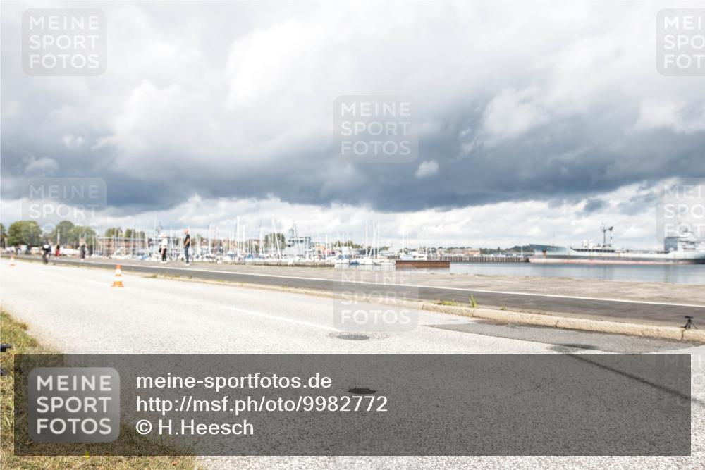 16.08.2026 - KN Förde Triathlon 2026 H.Heesch http://msf.ph/oto/9982772 16.08.2026 12:53:22 Radfahren 517, 556, 588 meine-sportfotos.de