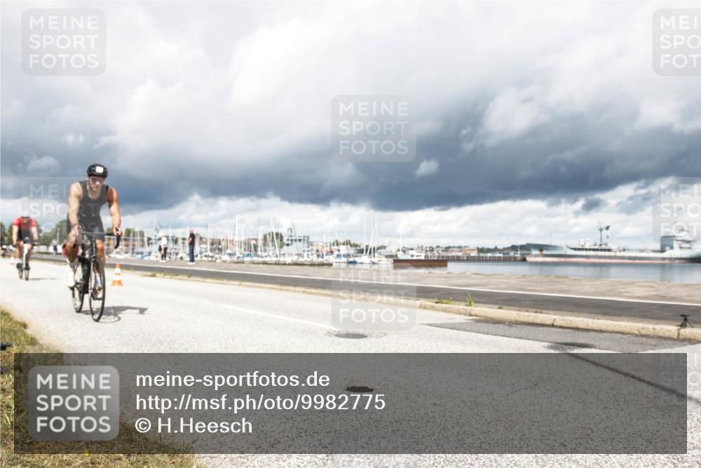 16.08.2026 - KN Förde Triathlon 2026 H.Heesch http://msf.ph/oto/9982775 16.08.2026 12:53:25 Radfahren 517, 556, 569, 588, 719 meine-sportfotos.de