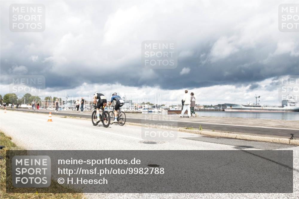 16.08.2026 - KN Förde Triathlon 2026 H.Heesch http://msf.ph/oto/9982788 16.08.2026 12:53:32 Radfahren 544, 575 meine-sportfotos.de