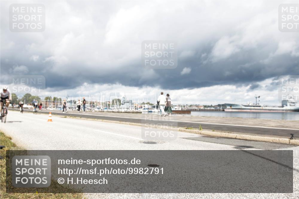 16.08.2026 - KN Förde Triathlon 2026 H.Heesch http://msf.ph/oto/9982791 16.08.2026 12:53:34 Radfahren 544, 575 meine-sportfotos.de
