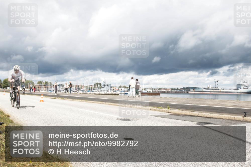 16.08.2026 - KN Förde Triathlon 2026 H.Heesch http://msf.ph/oto/9982792 16.08.2026 12:53:34 Radfahren 544, 575 meine-sportfotos.de