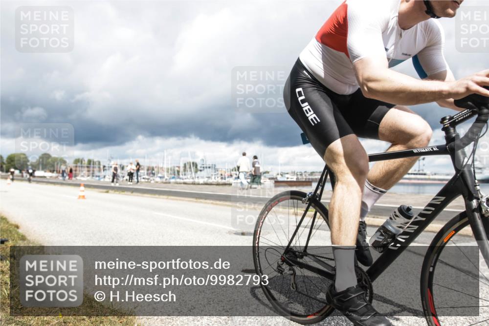 16.08.2026 - KN Förde Triathlon 2026 H.Heesch http://msf.ph/oto/9982793 16.08.2026 12:53:35 Radfahren 544, 575 meine-sportfotos.de