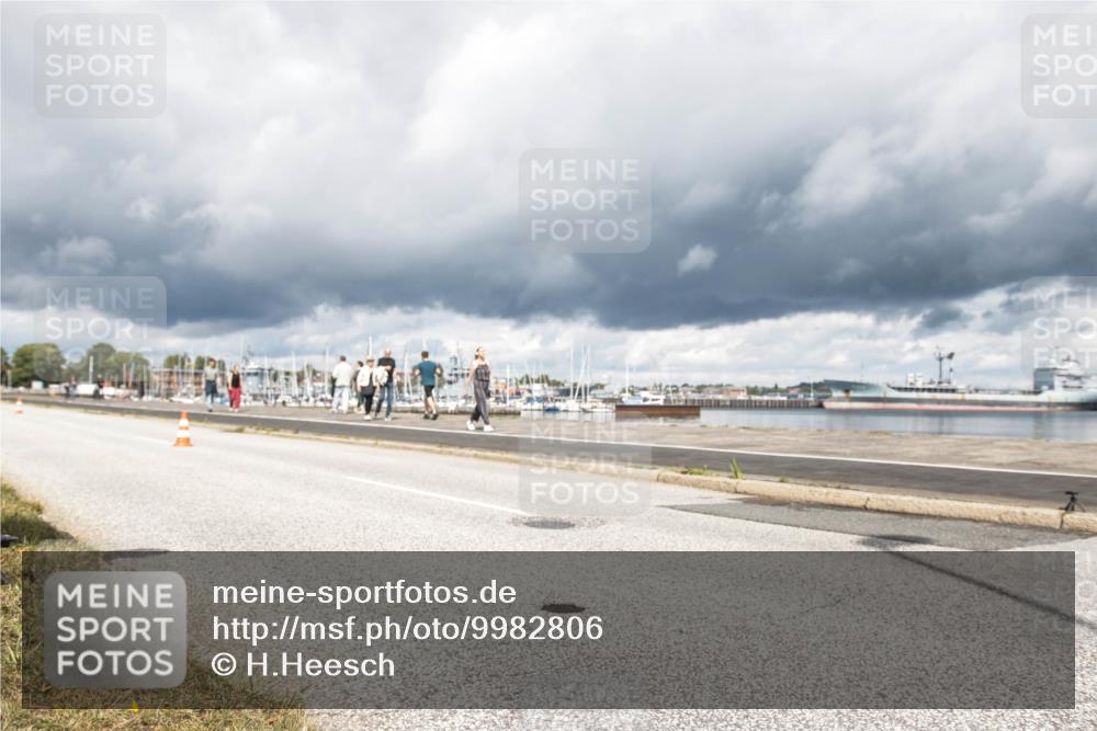16.08.2026 - KN Förde Triathlon 2026 H.Heesch http://msf.ph/oto/9982806 16.08.2026 12:53:44 Radfahren 567, 585 meine-sportfotos.de