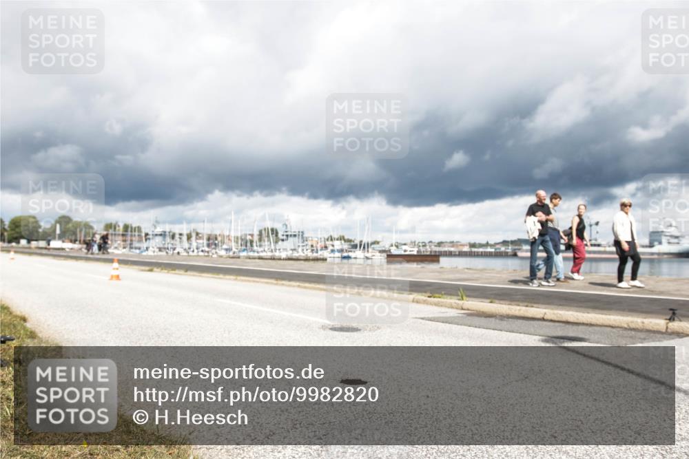16.08.2026 - KN Förde Triathlon 2026 H.Heesch http://msf.ph/oto/9982820 16.08.2026 12:54:03 Radfahren 512, 549, 571, 574 meine-sportfotos.de