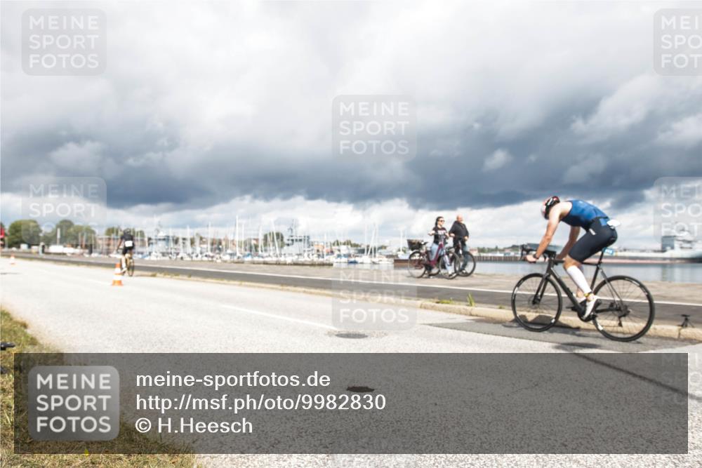 16.08.2026 - KN Förde Triathlon 2026 H.Heesch http://msf.ph/oto/9982830 16.08.2026 12:54:32 Radfahren 518, 539, 591, 702, 707 meine-sportfotos.de