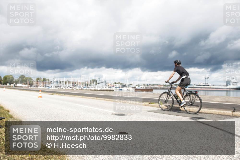 16.08.2026 - KN Förde Triathlon 2026 H.Heesch http://msf.ph/oto/9982833 16.08.2026 12:54:41 Radfahren 503, 568, 583 meine-sportfotos.de