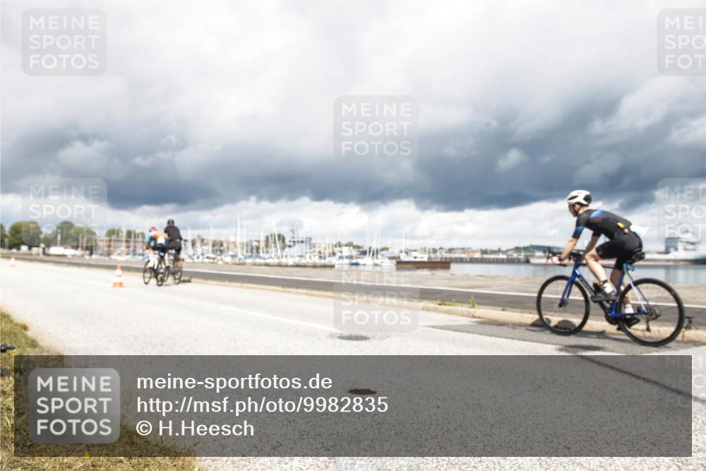 16.08.2026 - KN Förde Triathlon 2026 H.Heesch http://msf.ph/oto/9982835 16.08.2026 12:54:42 Radfahren 503, 568, 708 meine-sportfotos.de