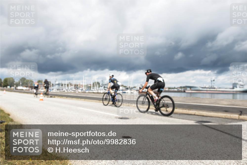 16.08.2026 - KN Förde Triathlon 2026 H.Heesch http://msf.ph/oto/9982836 16.08.2026 12:54:43 Radfahren 503, 708 meine-sportfotos.de