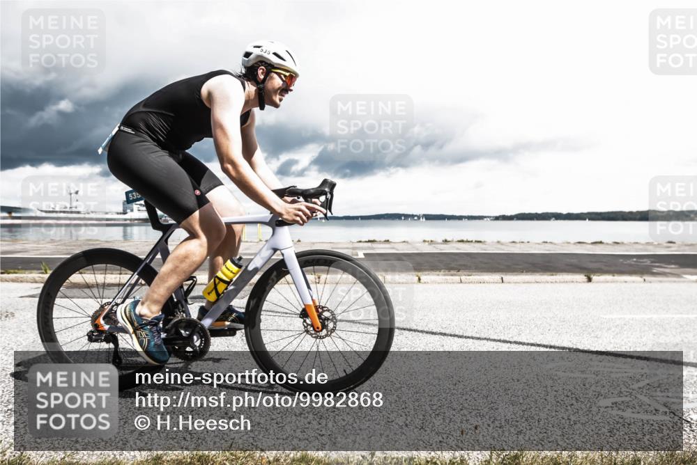 16.08.2026 - KN Förde Triathlon 2026 H.Heesch http://msf.ph/oto/9982868 16.08.2026 12:55:37 Radfahren 526, 535 meine-sportfotos.de