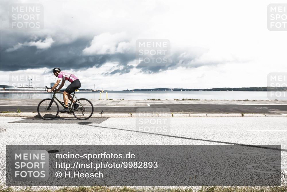16.08.2026 - KN Förde Triathlon 2026 H.Heesch http://msf.ph/oto/9982893 16.08.2026 12:56:23 Radfahren 540, 571, 592, 713 meine-sportfotos.de