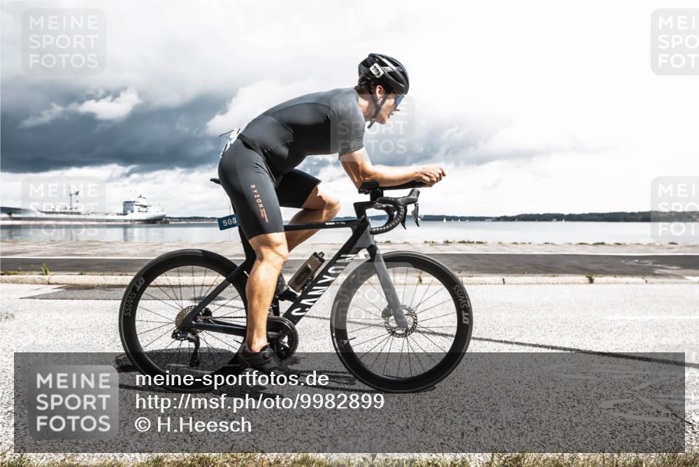16.08.2026 - KN Förde Triathlon 2026 H.Heesch http://msf.ph/oto/9982899 16.08.2026 12:56:30 Radfahren 508, 528, 571, 584, 611, 715 meine-sportfotos.de