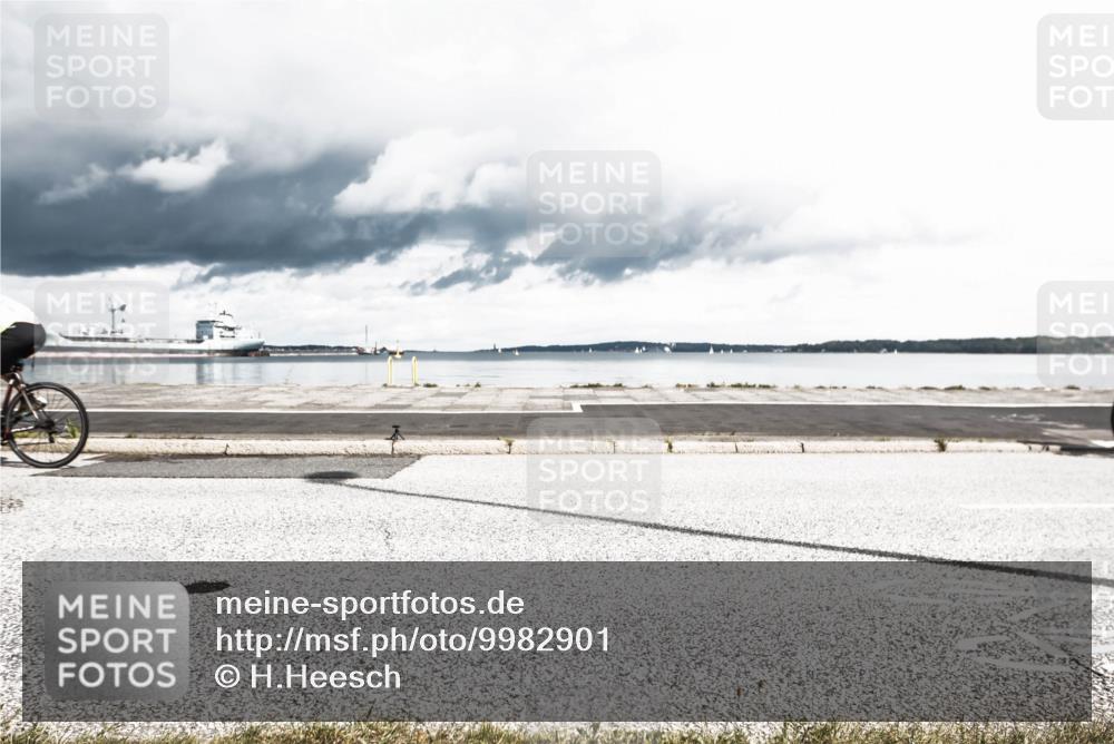16.08.2026 - KN Förde Triathlon 2026 H.Heesch http://msf.ph/oto/9982901 16.08.2026 12:56:34 Radfahren 545, 584, 715, 725 meine-sportfotos.de