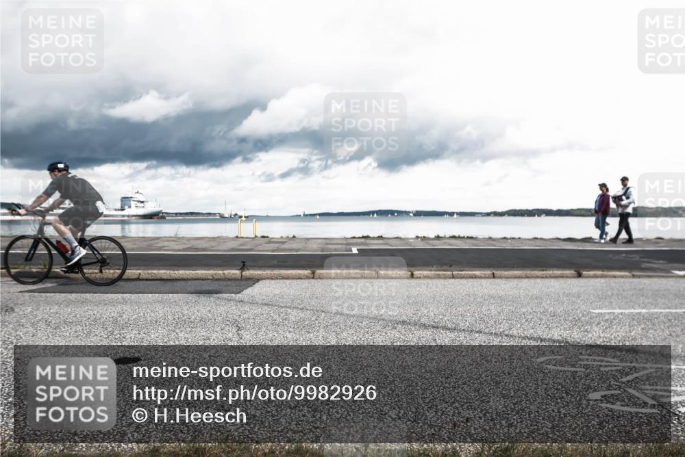 16.08.2026 - KN Förde Triathlon 2026 H.Heesch http://msf.ph/oto/9982926 16.08.2026 12:57:12 Radfahren 519, 523, 530, 543, 581, 603, 706, 721 meine-sportfotos.de