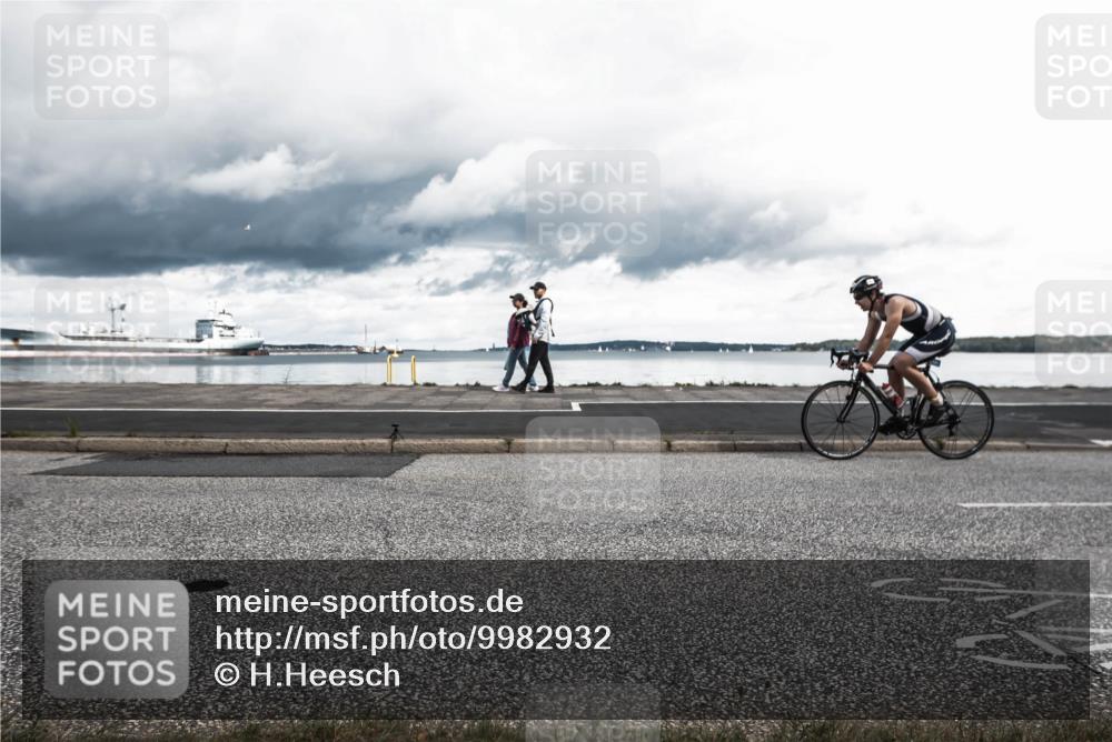 16.08.2026 - KN Förde Triathlon 2026 H.Heesch http://msf.ph/oto/9982932 16.08.2026 12:57:25 Radfahren 196, 501, 507, 514, 520, 565, 566, 591 meine-sportfotos.de