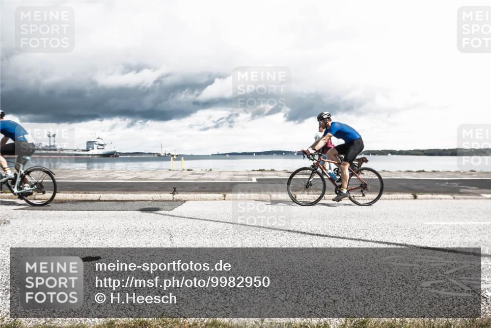 16.08.2026 - KN Förde Triathlon 2026 H.Heesch http://msf.ph/oto/9982950 16.08.2026 12:58:02 Radfahren 513, 589, 722, 727, 729, 735, 740 meine-sportfotos.de