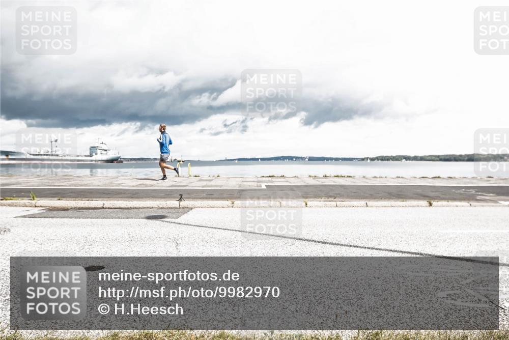 16.08.2026 - KN Förde Triathlon 2026 H.Heesch http://msf.ph/oto/9982970 16.08.2026 12:58:19 Radfahren 524, 551, 590, 594, 597, 607, 709, 743 meine-sportfotos.de
